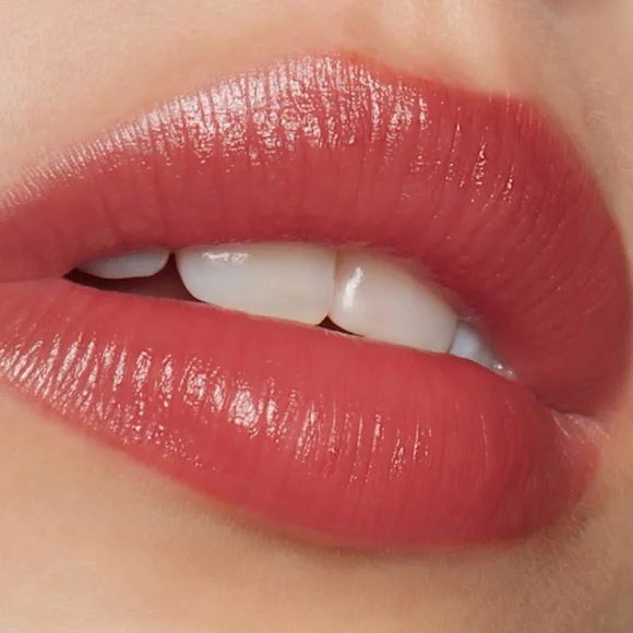 Gucci Rouge A Levres Voile Lipstick 221 - Picture 2 of 3